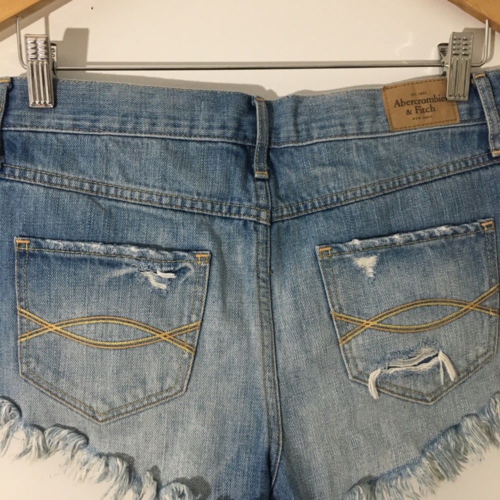 Sold🚫 Abercrombie & Fitch Shorts - Picture 5 of 5